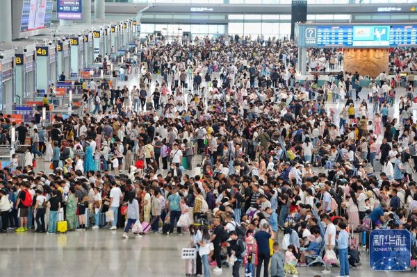 名鼎配资 铁路迎来“五一”假期返程客流高峰