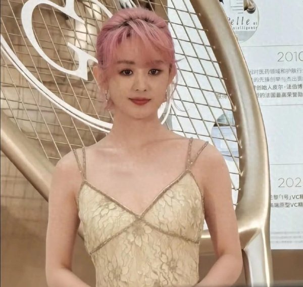 粤有钱配资 连央视都惊动了！赵丽颖万万没想到，这次“刀子嘴”让她原形毕露